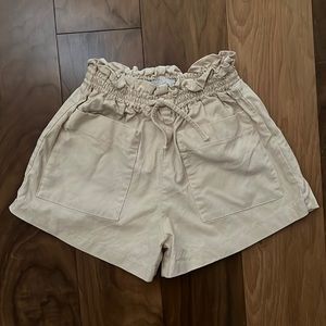 Zara girls khaki short paper bag style size 8